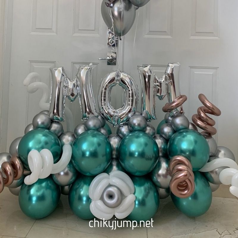 Green MOM Balloon Bouquet